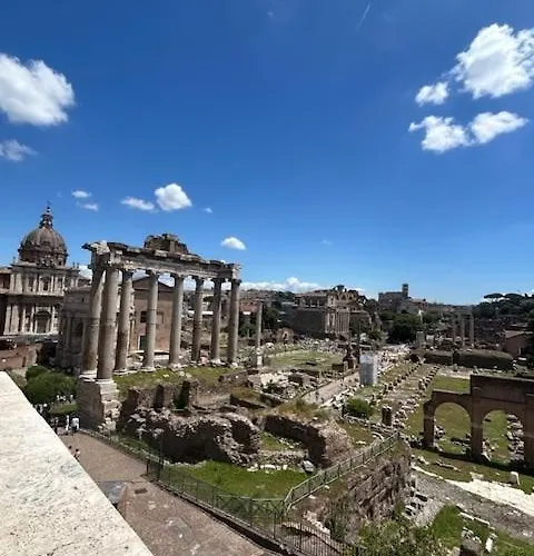 Appartement Forum Columns, In The Heart Of Rome